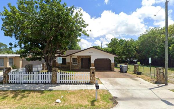 Collier City, 2210 NW 4th St, Pompano Beach, Florida 33069, image 1