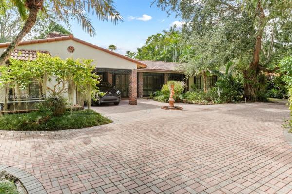 Griffing Biscayne Park Estates, 11090 Griffing Blvd, Biscayne Park, Florida 33161, image 1
