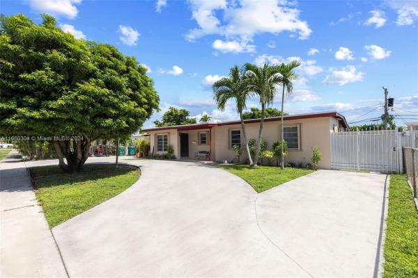 Westwood Lakes Residential, 5045 SW 113th Ave, Westwood Lakes, Florida 33165, image 1