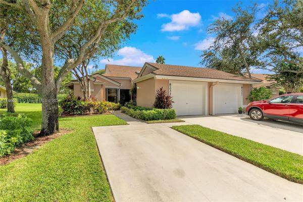 Parkshore At Whisper Walk, 8231 Springlake Dr, Boca Raton, Florida 33496, image 1