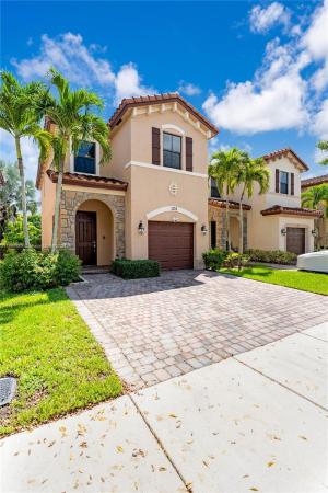 Sierra At The Vineyards, 125 NE 37th Pl, Homestead, Florida 33033, image 2