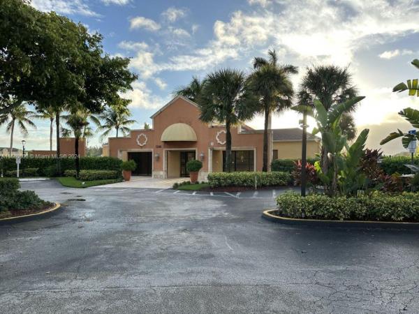 Villas At Lakeview, 5200 NW 31st Ave #85, Fort Lauderdale, Florida 33309, image 1