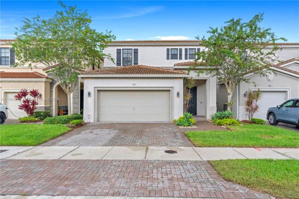 Champion Lakes, 750 NE 193rd St, Ives Estates, Florida 33179, image 3