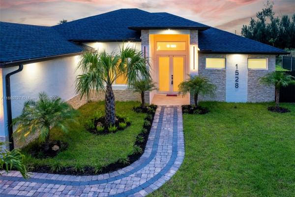 Cape Coral, 1528 SW 15th Ave, Cape Coral, Florida 33991, image 1