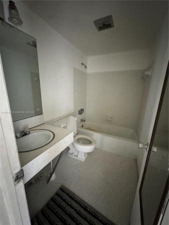 Maybury Mansions, 5208 NE 24th Ter #F214, Fort Lauderdale, Florida 33308, image 1