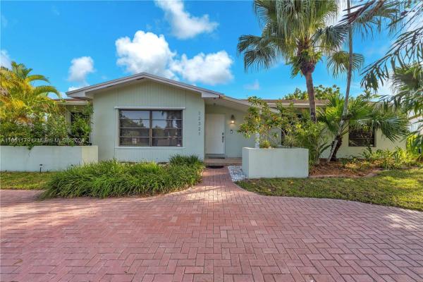 Devon Aire Estates, 12321 SW 106th St, The Crossings, Florida 33186, image 1