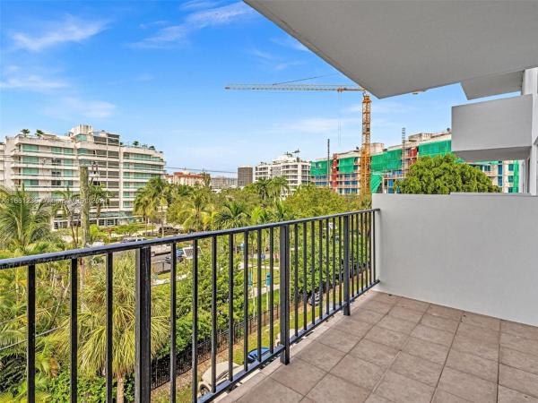 Longwood Towers, 1001 91st St #408, Bay Harbor Islands, Florida 33154, image 1