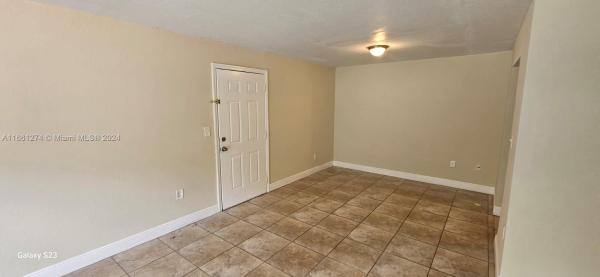 Clear Lake Palms, 431 Executive Center Dr #104, West Palm Beach, Florida 33401, image 1