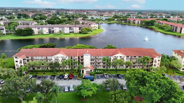 Suffolk At Century Village, Pembroke Pines, Florida 33027, image 1