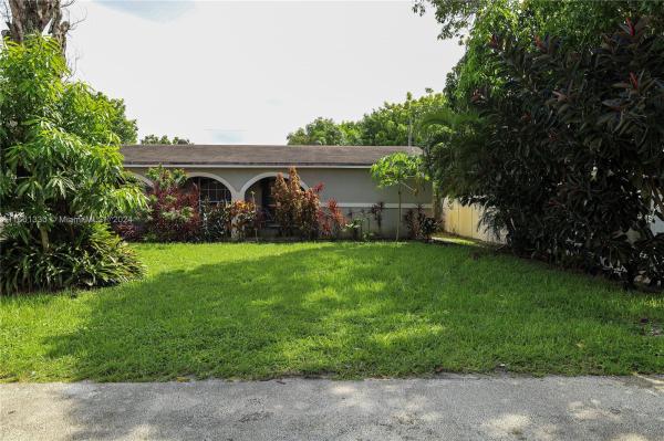 The Knolls, 8812 N Crescent Dr, Miramar, Florida 33025, image 1