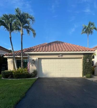 Lake Park, 8932 S Lake Park Cir S, Davie, Florida 33328, image 1