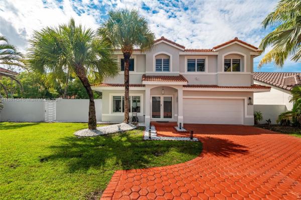 Lakes On The Green Gwendolyn, 8740 NW 189th Ter, Hialeah, Florida 33018, image 1