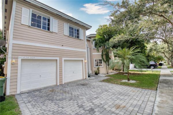Carmens Place, 362 NE 30th Ave, Homestead, Florida 33033, image 1