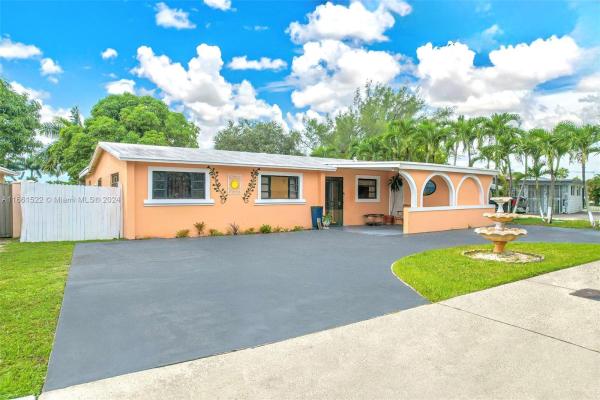 Pine Tree Lake, 1800 Opa Locka Blvd, Opa-Locka, Florida 33054, image 1