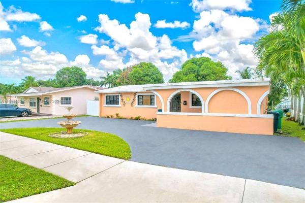 Pine Tree Lake, 1800 Opa Locka Blvd, Opa-Locka, Florida 33054, image 3