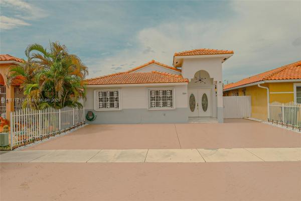 El Prado Country Club, 7014 W 30th Ln, Hialeah, Florida 33018, image 1