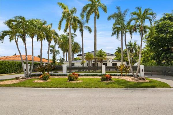 Flagler Waterway Estates, 8340 SW 2nd St, Fountainebleau, Florida 33144, image 1