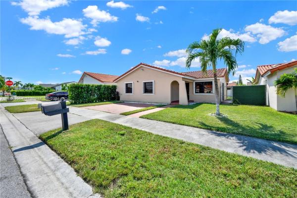 1552 SW 137th Ct, Unincorporated Dade County, Florida 33184, image 2