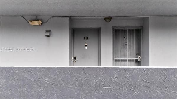 The Greens, 210 Fontainebleau Blvd #205, Fountainebleau, Florida 33172, image 3