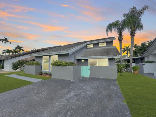 Woods Of Rolling Hills, 3960 SW 82nd Ter, Davie, Florida 33328, image 1