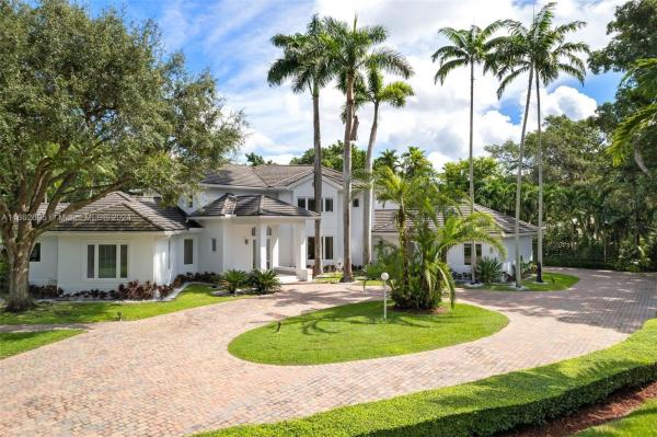 Avocado Land, 6445 SW 102nd St, Pinecrest, Florida 33156, image 1