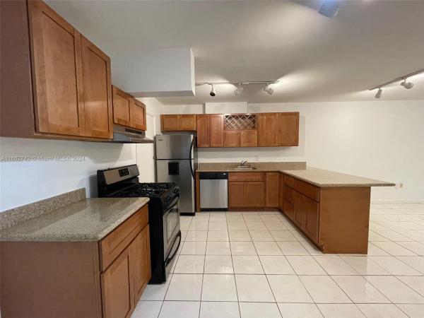 Dadeland Grove, 6886 N Kendall Dr #D105, Pinecrest, Florida 33156, image 1
