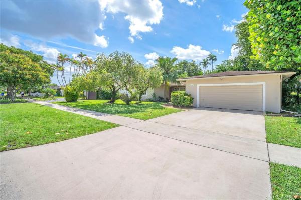 Emerald Hills, 4920 N Hills Dr, Hollywood, Florida 33021, image 1
