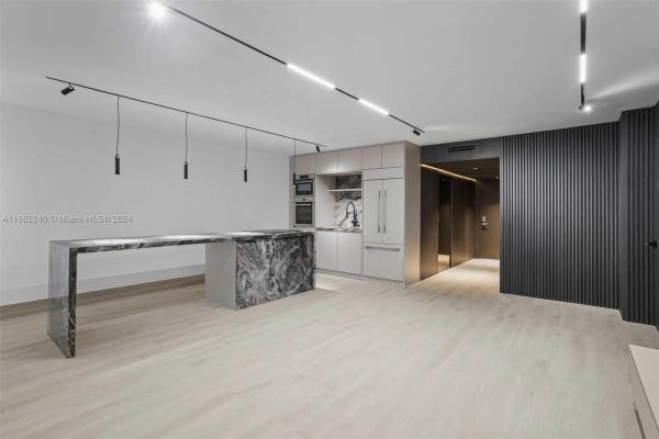 Roney Palace, 2301 Collins Ave #537, Miami Beach, Florida 33139, image 1