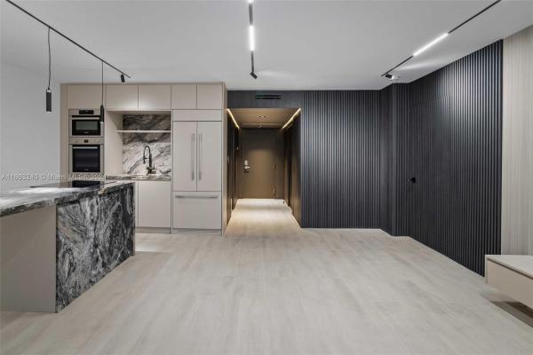 Roney Palace, 2301 Collins Ave #537, Miami Beach, Florida 33139, image 3