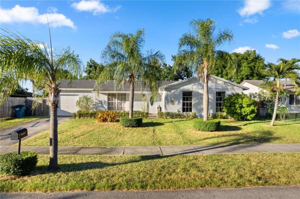 Meadow Wood Manor, 13243 SW 263rd St, Princeton, Florida 33032, image 1