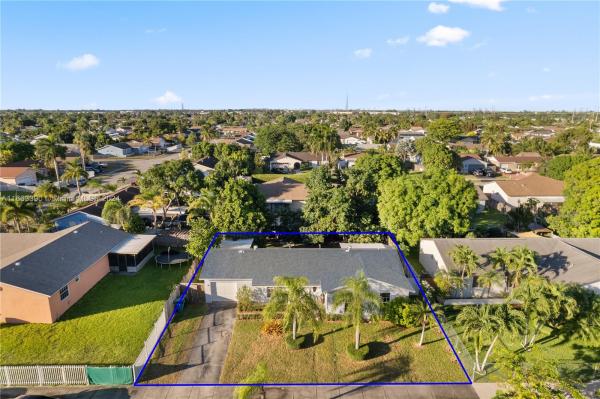 Meadow Wood Manor, 13243 SW 263rd St, Princeton, Florida 33032, image 2
