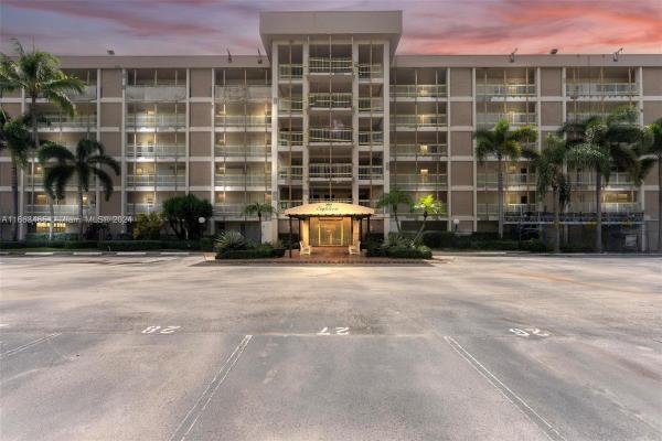 Palm-Aire Country Club 2, 3001 S Course Dr #209, Pompano Beach, Florida 33069, image 1