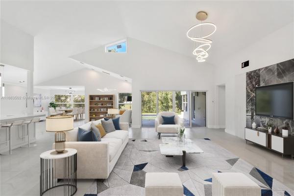 Colonnade At Glen Oaks, 4299 NW 26th Ct, Boca Raton, Florida 33434, image 2