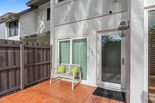 Snapper Creek Townhouses, 7017 SW 109th Ct, Kendall, Florida 33173, image 3