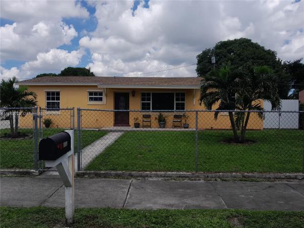 Pine Tree Park, 2911 NW 158th St, Miami Gardens, Florida 33054, image 1