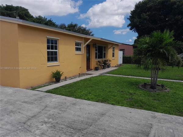 Pine Tree Park, 2911 NW 158th St, Miami Gardens, Florida 33054, image 2