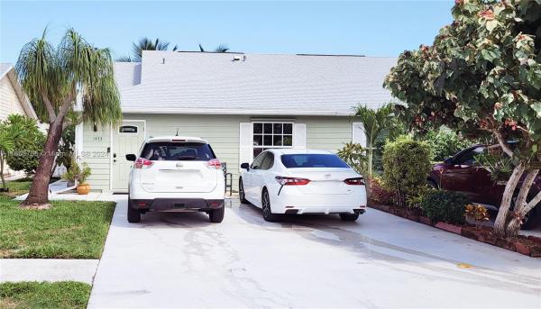 Royal Forest Townhouses, 1473 Royal Forest Ct, West Palm Beach, Florida 33406, image 1