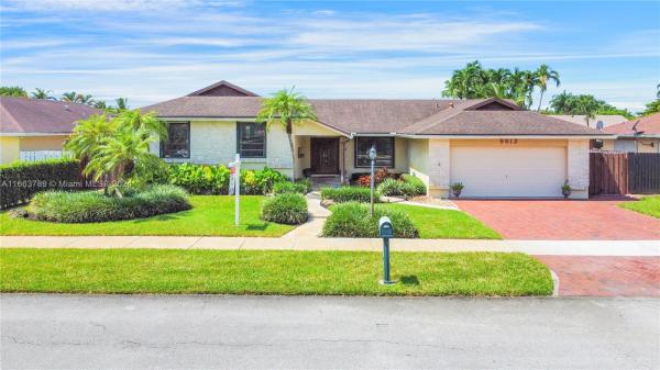 Glen Cove West, 9612 SW 117th Ct, Kendall, Florida 33186, image 1