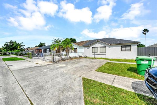 Oak Park Estates, 19947 SW 122nd Ct, South Miami Heights, Florida 33177, image 2