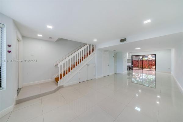 Dadeland Cove, 7840 SW 102nd Ln, Kendall, Florida 33156, image 3