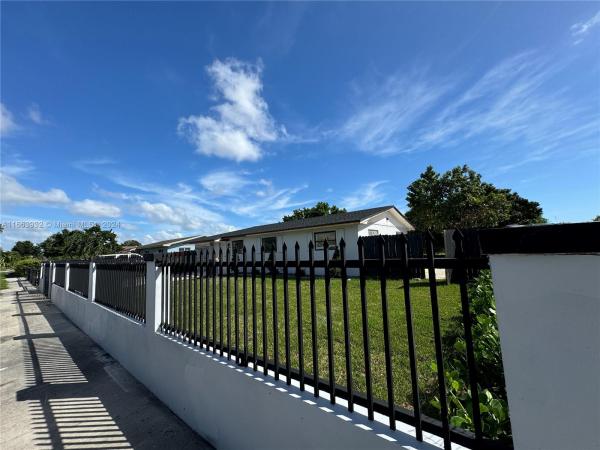 South Miami Heights Residential, 19323 SW 116th Ave, South Miami Heights, Florida 33157, image 1