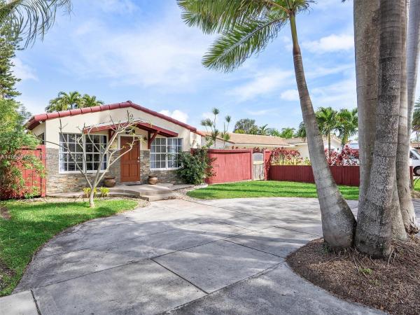 Hollywood Lakes, 1327 Madison St, Hollywood, Florida 33019, image 1