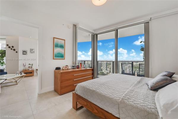 Aria On The Bay, 488 NE 18th St #4500, Miami, Florida 33132, image 1