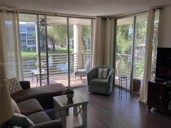Poinciana Place Of Pine Island Ridge, 9420 Poinciana Pl #217, Davie, Florida 33324, image 3