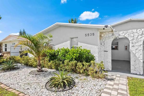 La Beau Acres, 5535 SW 24th Ave, Dania Beach, Florida 33312, image 1
