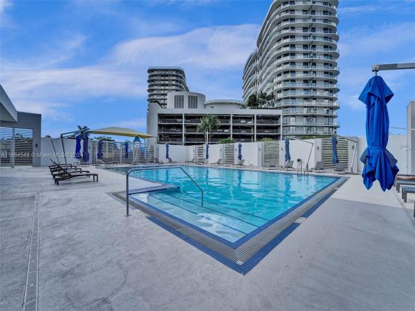 One Fifty One At Biscayne, 15051 Royal Oaks Ln #1004, North Miami, Florida 33181, image 3