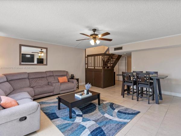 Lafayette, 8401 W Sample Rd #28, Coral Springs, Florida 33065, image 1