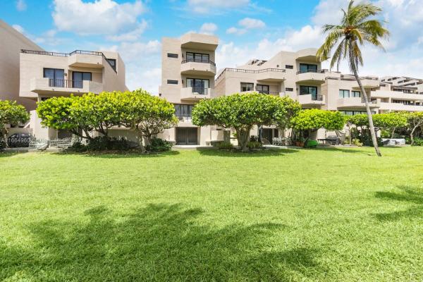 Tidemark At Key Colony, 201 Crandon Blvd #174, Key Biscayne, Florida 33149, image 1