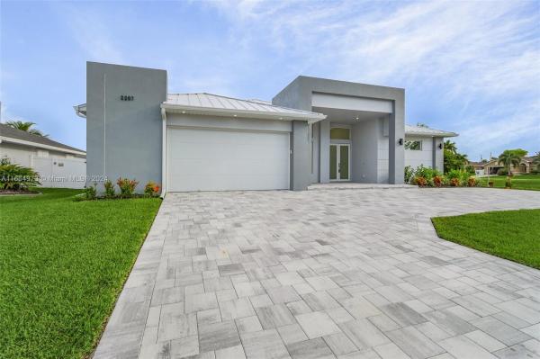 Cape Coral, 2207 SW 32th St, Cape Coral, Florida 33914, image 1