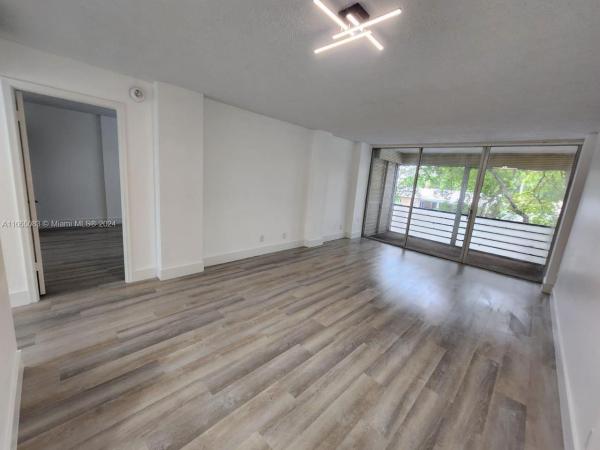 Royal Park, 120 Royal Park Dr #2E, Oakland Park, Florida 33309, image 1